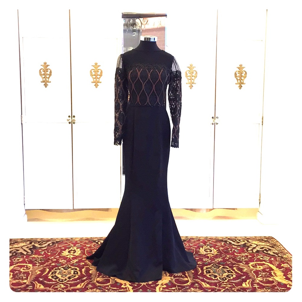 Rengin Gown